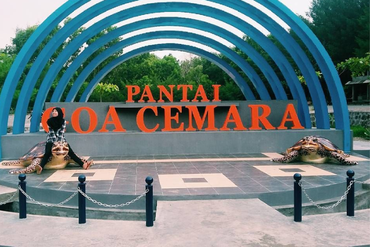 Pantai Goa Cemara Bantul